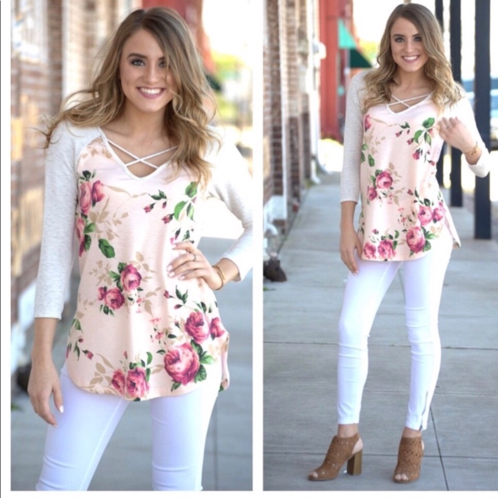 Floral tunic. Adorable. Worn 2 times. SM